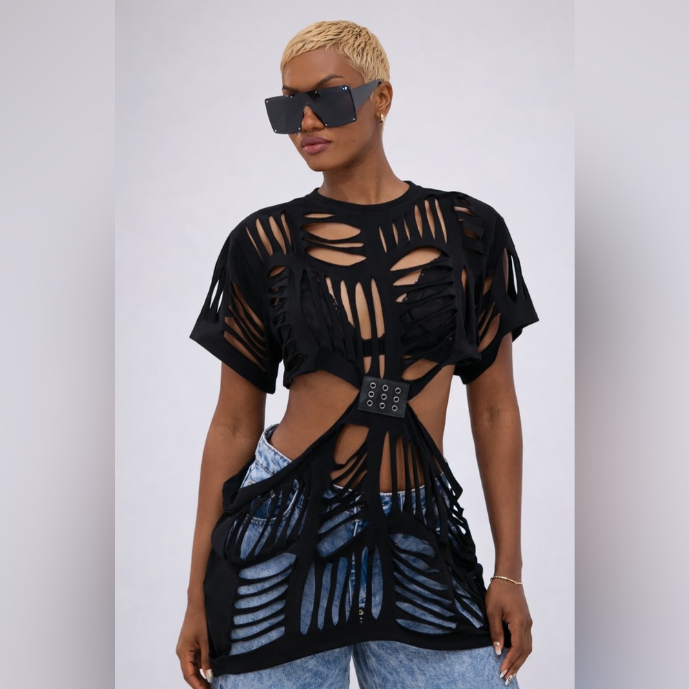 AKIRA Black Cut-Out Short Sleeve Top
